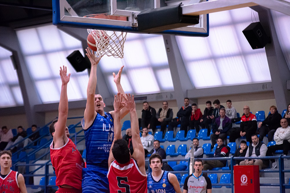 ΕΝΩΣΗ ΙΛΙΟΥ: ΠΗΡΕ ΑΝΑΣΑ, 75-56 ΤΗΝ ΑΧΑΓΙΑ